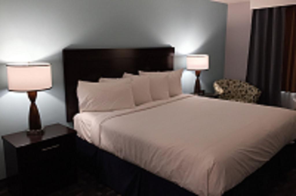 Travelodge By Wyndham Rosetown Εξωτερικό φωτογραφία